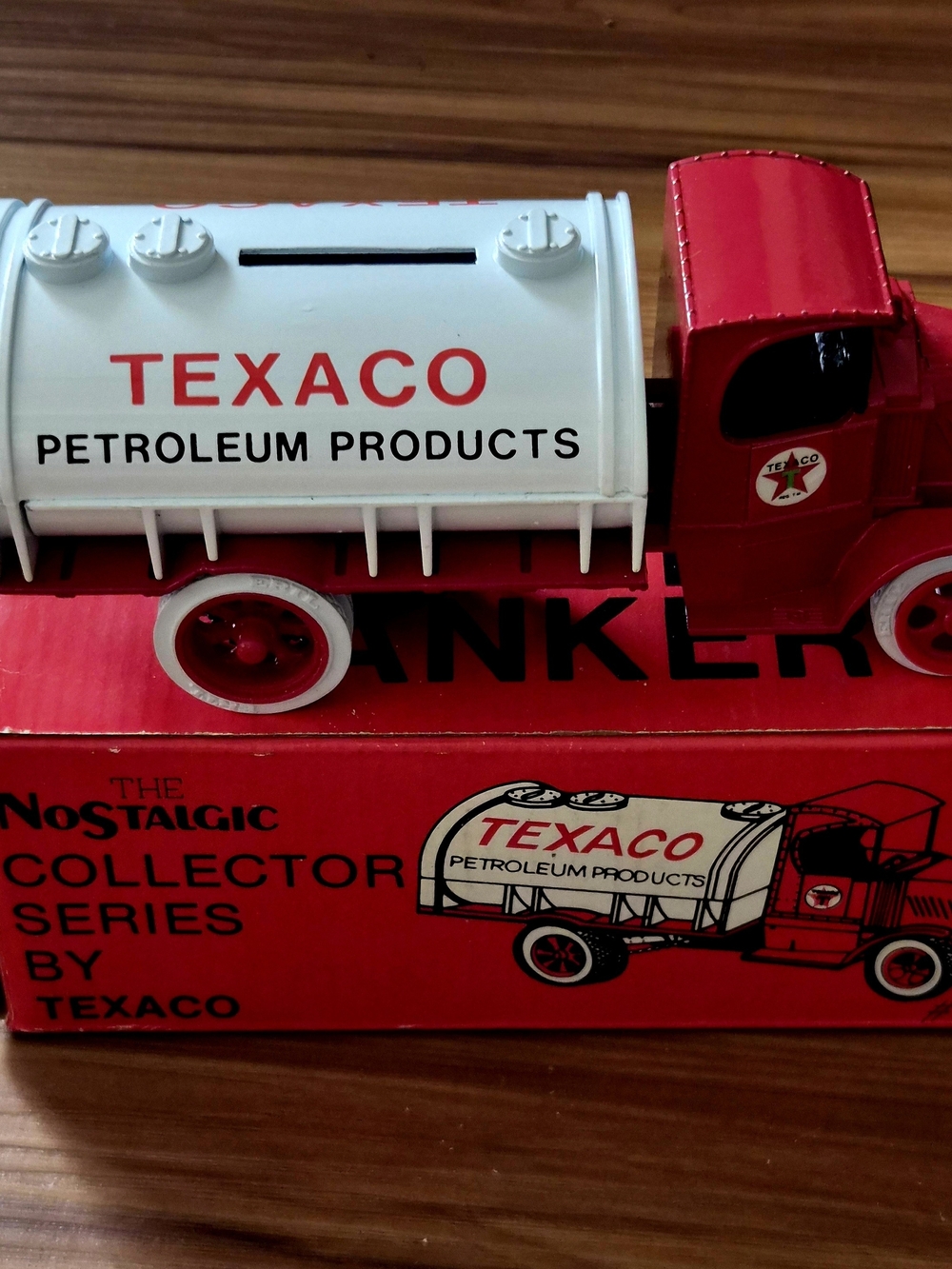 VTG Texaco Mack Tanker ERTL 1926 Bulldog Peteroleum Tanker Truck Die Cast BANK